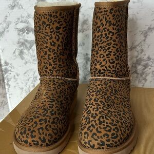 UGG Women’s Classic Short Boots - Cheetah; Size 11